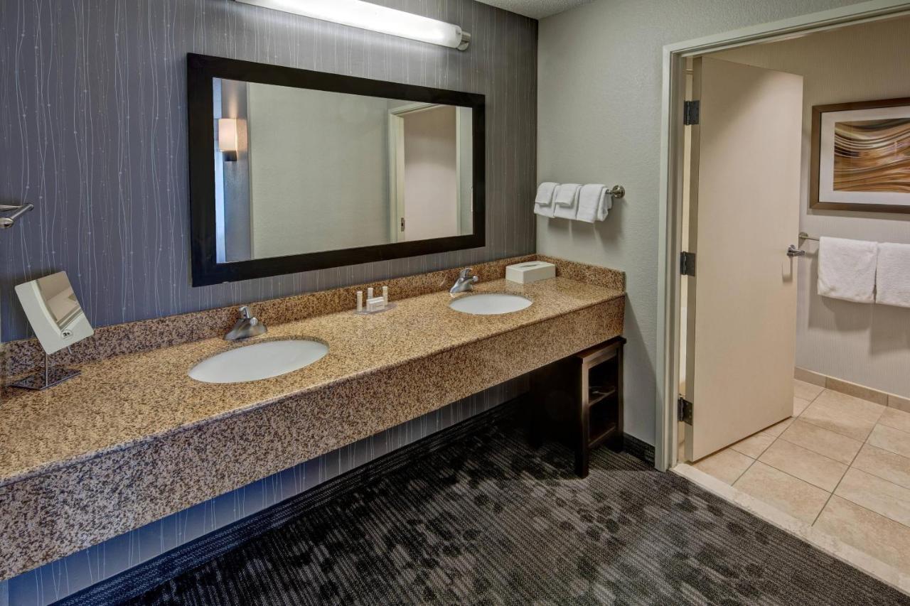 Hotel Courtyard By Marriott Troy Zewnętrze zdjęcie