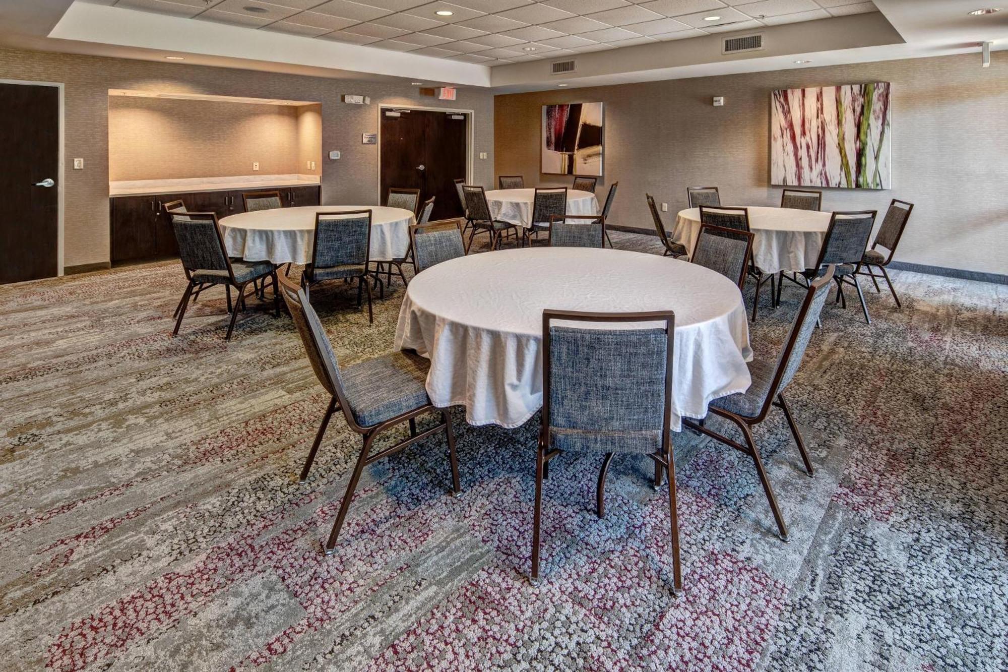 Hotel Courtyard By Marriott Troy Zewnętrze zdjęcie